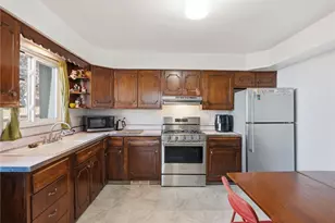 5258 Dresden Wy, Pittsburgh, PA 15201 - Photo 9
