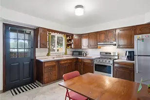 5258 Dresden Wy, Pittsburgh, PA 15201 - Photo 11