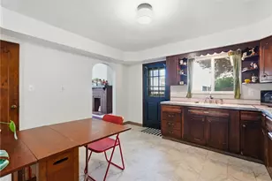 5258 Dresden Wy, Pittsburgh, PA 15201 - Photo 13