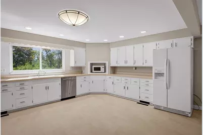 1155 Folkstone Dr, Pittsburgh, PA 15243 - Photo 13