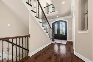 311 Cambridge Dr, Adams Township, PA 16046 - Photo 3