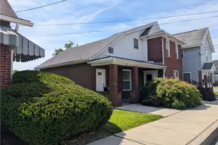 32 S 3rd St, Youngwood, PA 15697 - Photo 5