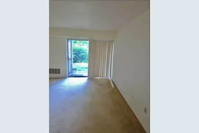 7127 Sanlin Dr, Coraopolis, PA 15108 - Photo 3
