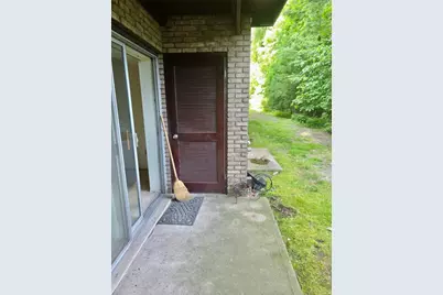 7127 Sanlin Dr, Coraopolis, PA 15108 - Photo 9