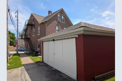 105 Depot St, Youngwood, PA 15697 - Photo 7