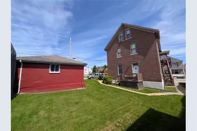 105 Depot St, Youngwood, PA 15697 - Photo 5