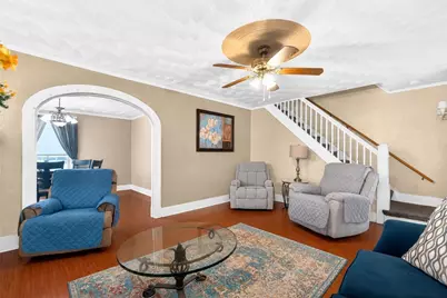 5210 Celia Pl, Friendship Park, PA 15224 - Photo 5