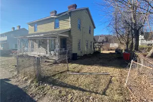46 Main St, McClellandtown, PA 15458 - Photo 3