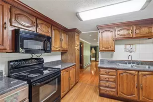 120 Lakeview Rd, Franklin Township, PA 16123 - Photo 11