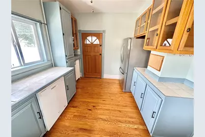 411 Saint Clair St, Latrobe, PA 15650 - Photo 15