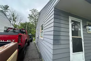 2117 Paul St, Hermitage, PA 16148 - Photo 9