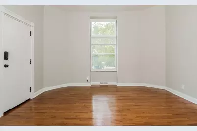 735 N Highland Ave, Pittsburgh, PA 15206 - Photo 15