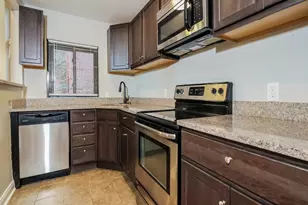 735 N Highland Ave, Pittsburgh, PA 15206 - Photo 7