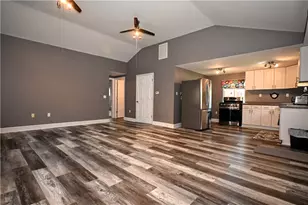 711 Memory Ln, Liberty Boro, PA 15133 - Photo 3