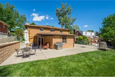 1234 Lakemont Dr., Pittsburgh, PA 15243 - Photo 3
