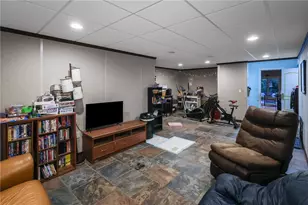 9925 Grandview Ave, Pittsburgh, PA 15235 - Photo 7