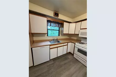 2064 Dartmore St, Pittsburgh, PA 15210 - Photo 29