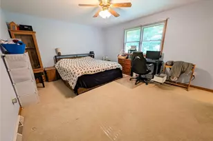 213 Cherokee Dr, Center Township, PA 16001 - Photo 27