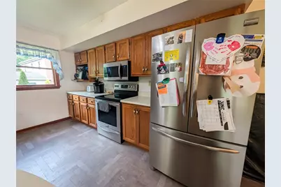 213 Cherokee Dr, Center Township, PA 16001 - Photo 17