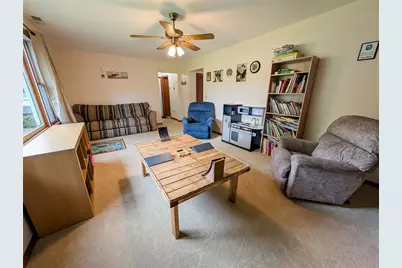 213 Cherokee Dr, Center Township, PA 16001 - Photo 31