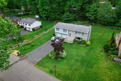 213 Cherokee Dr, Center Township, PA 16001 - Photo 3