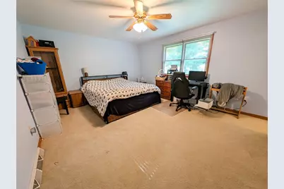 213 Cherokee Dr, Center Township, PA 16001 - Photo 27