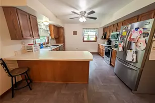 213 Cherokee Dr, Center Township, PA 16001 - Photo 19