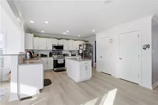 2654 Salerno Dr, Collier Township, PA 15071 - Photo 19