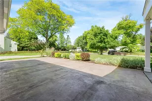 6 Old Farm Rd, Rosslyn Farms, PA 15106 - Photo 33