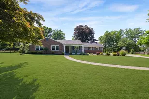 6 Old Farm Rd, Rosslyn Farms, PA 15106 - Photo 3