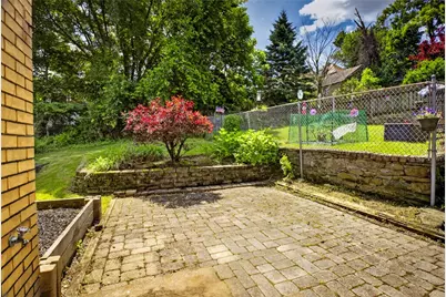 2831 Louisiana Ave, Pittsburgh, PA 15216 - Photo 17