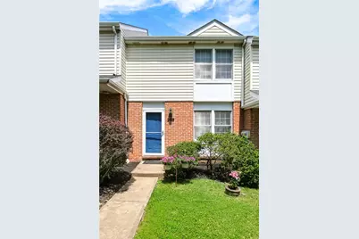 208 Meadowview Dr, Canonsburg, PA 15317 - Photo 1