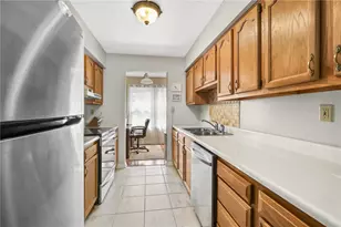 208 Meadowview Dr, Canonsburg, PA 15317 - Photo 17