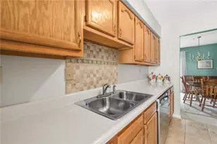 208 Meadowview Dr, Canonsburg, PA 15317 - Photo 19
