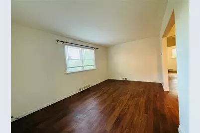 115 1/2 7th Ave, Carnegie, PA 15106 - Photo 5