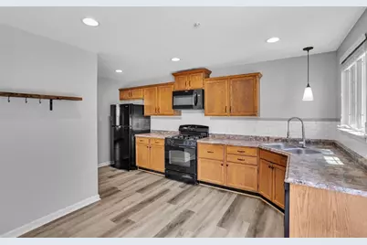 284 Broadstone Dr, Adams Township, PA 16046 - Photo 15