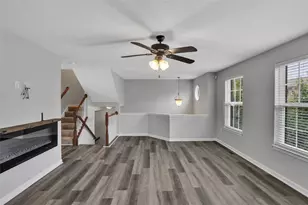 284 Broadstone Dr, Adams Township, PA 16046 - Photo 9
