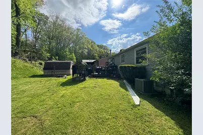 421 Tivoli Rd, Pittsburgh, PA 15239 - Photo 29
