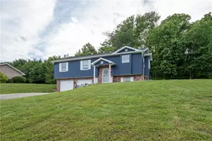 1053 New London Dr, Greensburg, PA 15601 - Photo 3