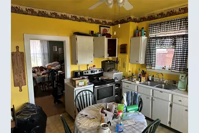 311 Margaret St, Jeannette, PA 15644 - Photo 3