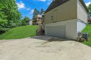 210 Pine Dr, Moon/Crescent Twp, PA 15108 - Photo 39