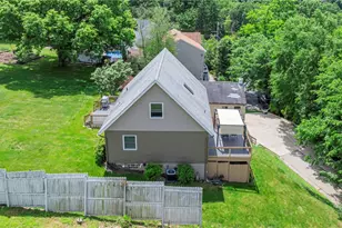 210 Pine Dr, Moon/Crescent Twp, PA 15108 - Photo 7