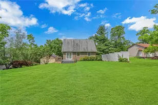 210 Pine Dr, Moon/Crescent Twp, PA 15108 - Photo 5