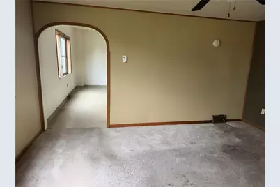 1111 Pollock Ave, New Castle, PA 16101 - Photo 7