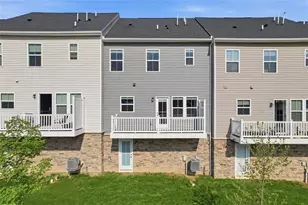 204 Cranesbill Dr, Adams Township, PA 16046 - Photo 3