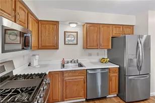 3092 Meadowbrook Ct, Hampton, PA 15044 - Photo 13