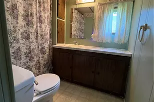 210 Jill Dr, Center Township, PA 16001 - Photo 7