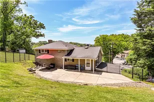 765 Robbins Station Rd, North Huntingdon, PA 15642 - Photo 9