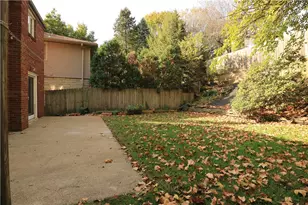 2570 Mt Royal Rd, Pittsburgh, PA 15217 - Photo 5