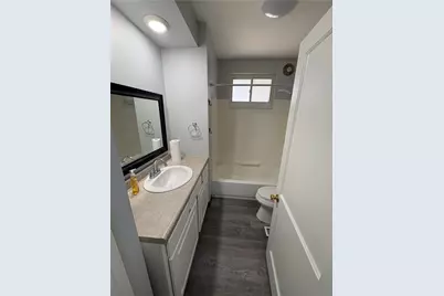 305 S Pennsylvania Ave #1, Greensburg, PA 15601 - Photo 5